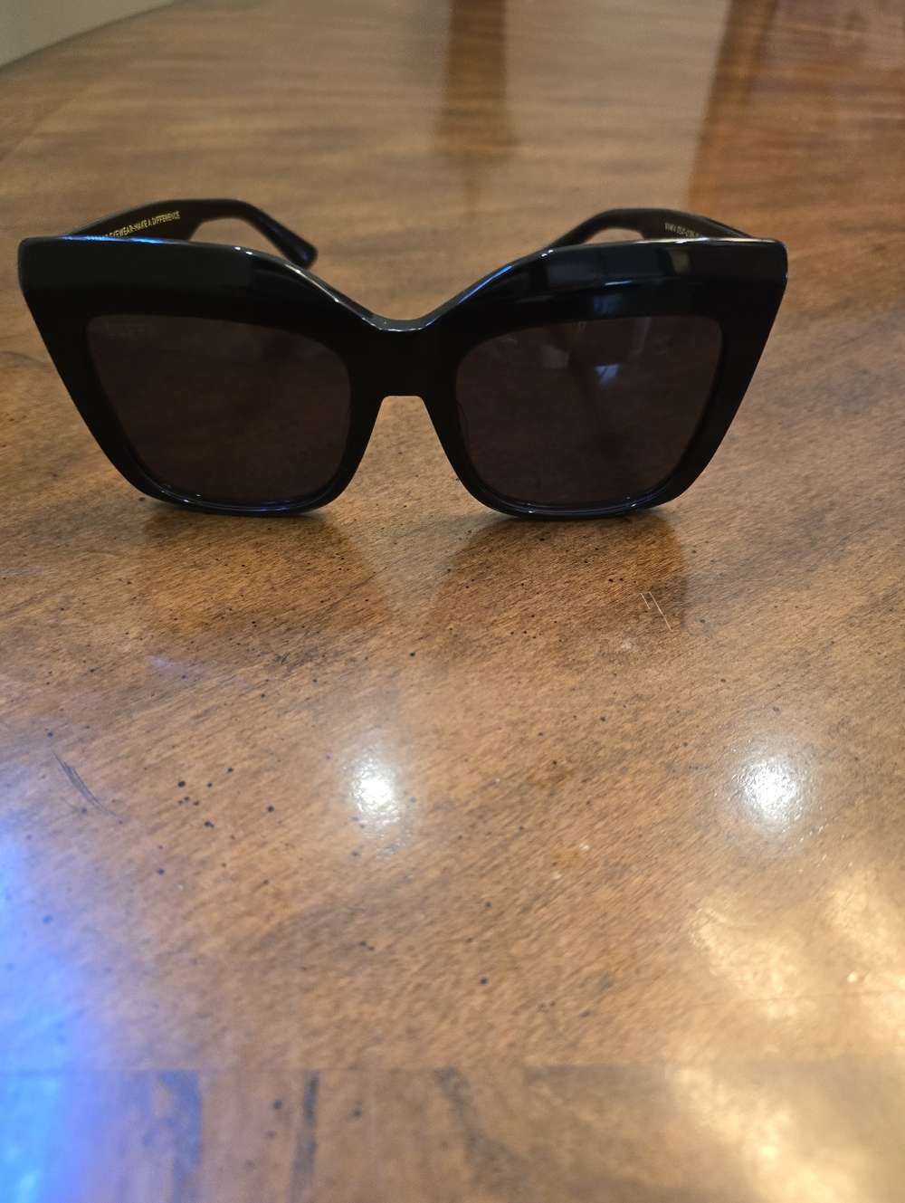 DIFF Eyewear Black Cat Eye Sunglasses